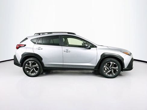 Used 2024 Subaru Crosstrek 2.0i Premium image 10