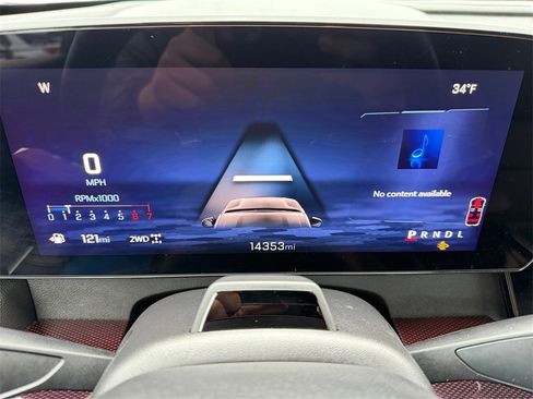 Used 2024 Chevrolet Traverse Z71 w/ Enhanced Driving Package image 13