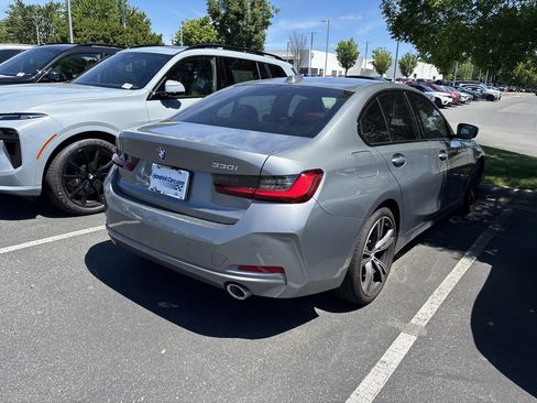 Used 2023 BMW 330i Sedan w/ Premium Package RWD image 25