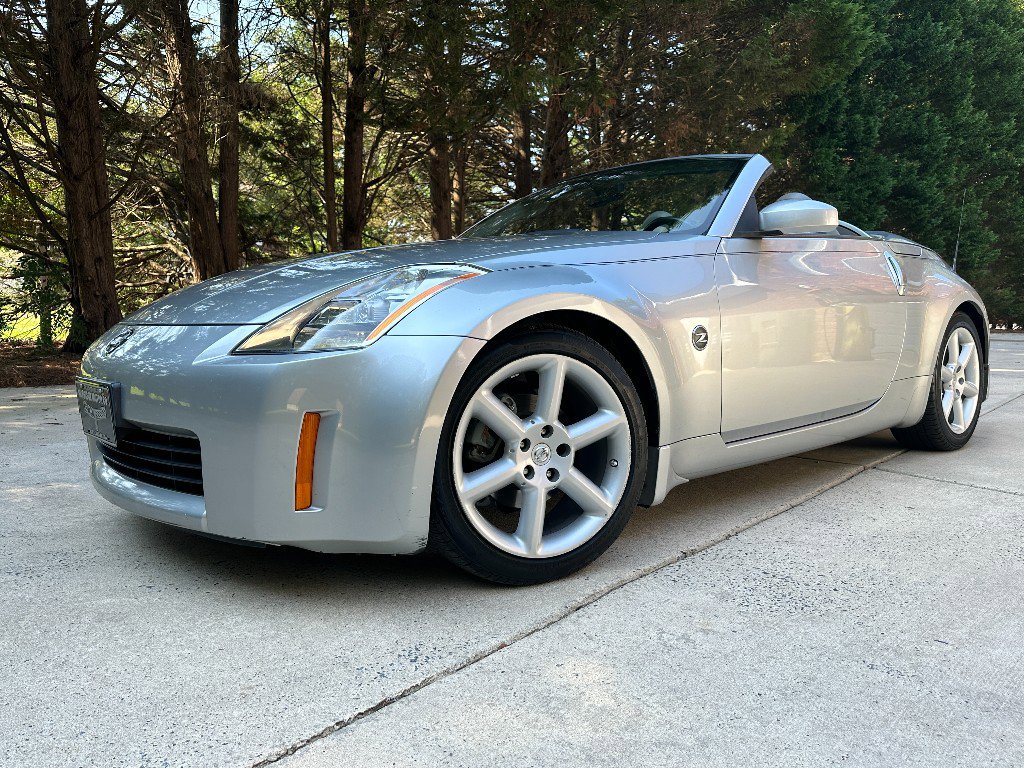 Used 2005 Nissan 350Z Touring RWD image 7