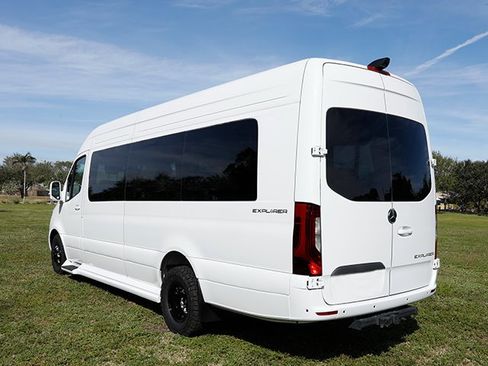 Used 2024 Mercedes-Benz Sprinter 3500 image 2