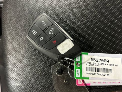 Used 2023 GMC Sierra 1500 AT4 w/ Technology Package image 22