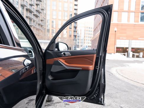 Used 2020 BMW X7 M50i image 51