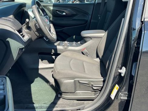 Used 2023 GMC Terrain SLE w/ LPO, Floor Liner Package FWD image 25
