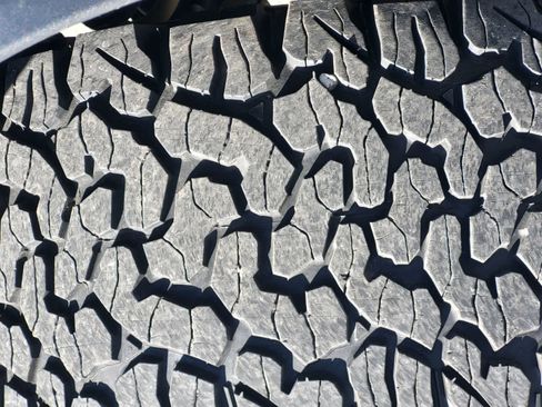 Used 2022 Jeep Wrangler Unlimited Rubicon w/ Xtreme Recon 35" Tire Package image 9