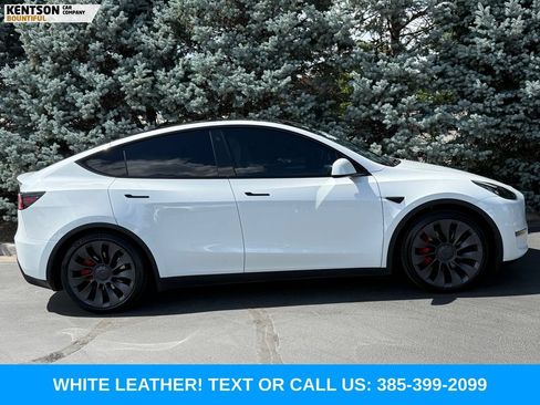 Used 2023 Tesla Model Y Performance AWD/4WD image 10