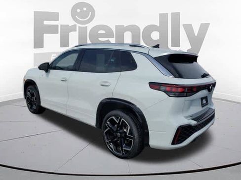 Used 2026 Volkswagen Tiguan SEL R-Line image 3