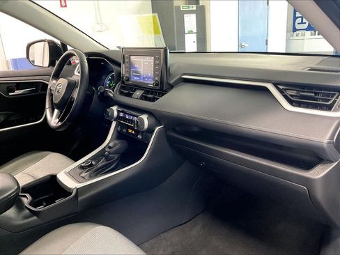 Used 2022 Toyota RAV4 XLE w/ Convenience Package AWD/4WD image 14