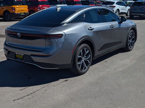 Used 2024 Toyota Crown XLE w/ Carpet Mat Package (TMS) image 2