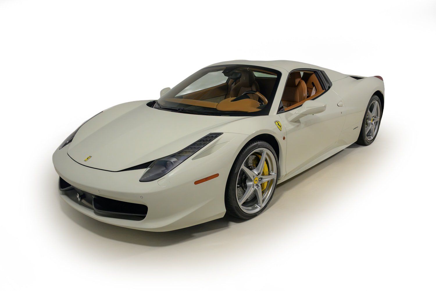 Used 2015 Ferrari 458 Spider RWD image 2