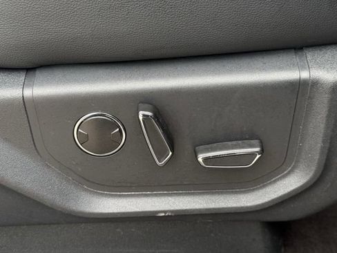 Used 2023 Ford Expedition Max Limited image 33