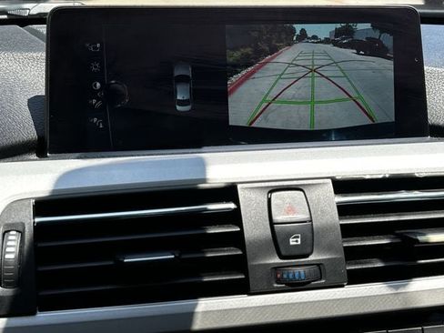 Used 2017 BMW 320i Sedan RWD image 18