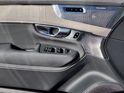 New 2026 Volvo XC90 B6 Ultra w/ Lounge Package