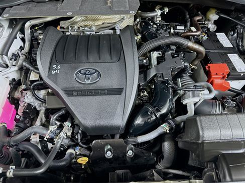 Used 2025 Toyota Grand Highlander AWD image 33