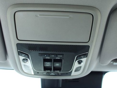 Used 2016 Honda Pilot Elite image 24