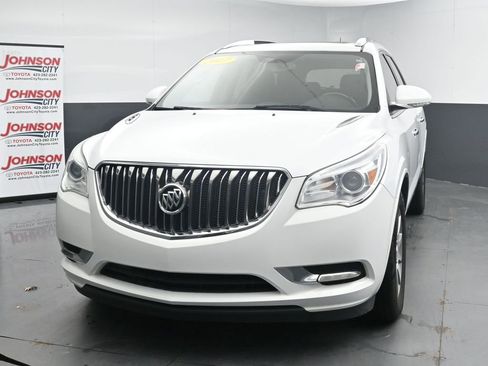 Used 2017 Buick Enclave Leather FWD image 4