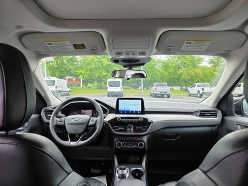 Certified 2022 Ford Escape SEL AWD/4WD image 11
