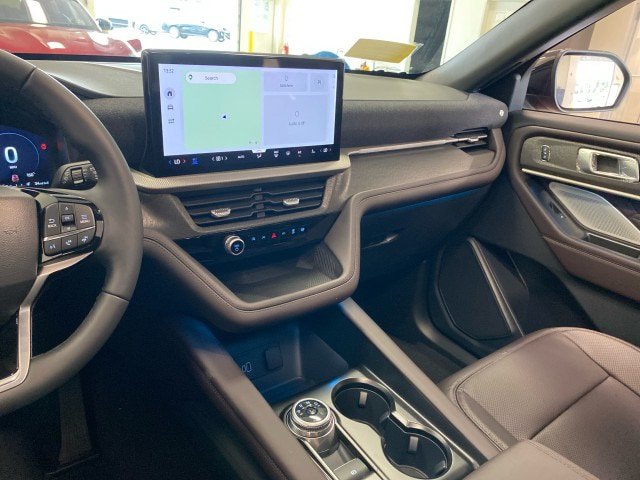 New 2027 Ford Explorer Platinum w/ 3.0L Ultimate Package AWD/4WD image 14