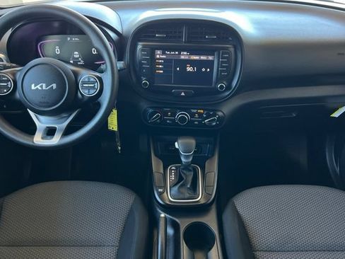 Used 2024 Kia Soul LX w/ Option Group 015 FWD image 16
