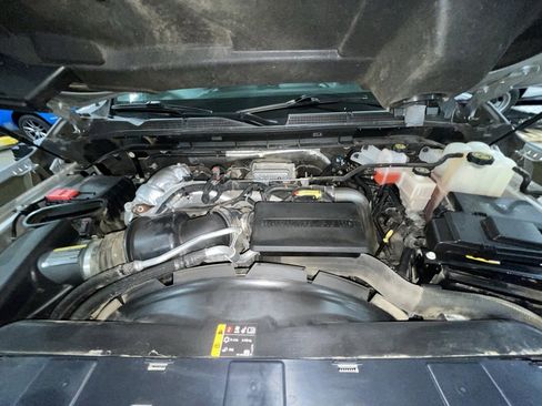 Used 2022 GMC Sierra 3500 Denali w/ Denali Ultimate Package image 31