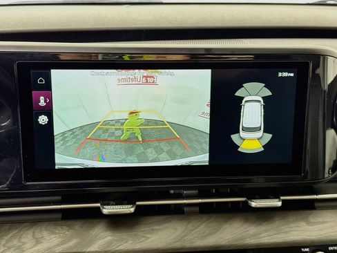 Certified 2024 Kia Carnival EX FWD image 7