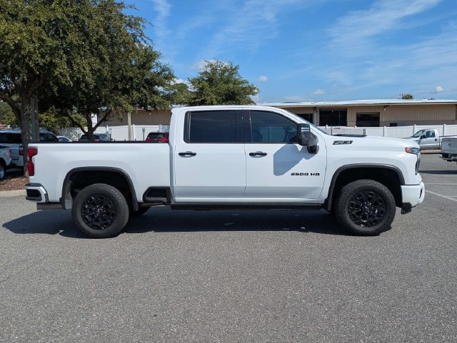 Used 2024 Chevrolet Silverado 2500 LTZ w/ LTZ Plus Package AWD/4WD image 2