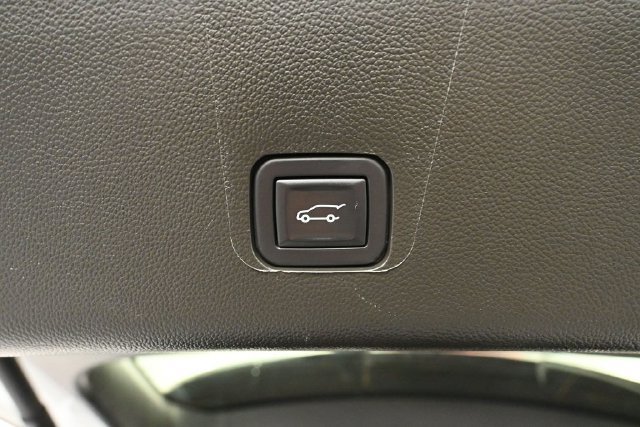 Used 2023 Chevrolet Traverse LT AWD/4WD image 35