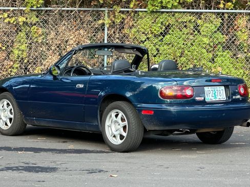 Used 1997 MAZDA MX-5 Miata image 6