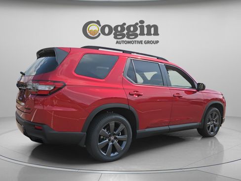 New 2026 Honda Pilot Sport image 5