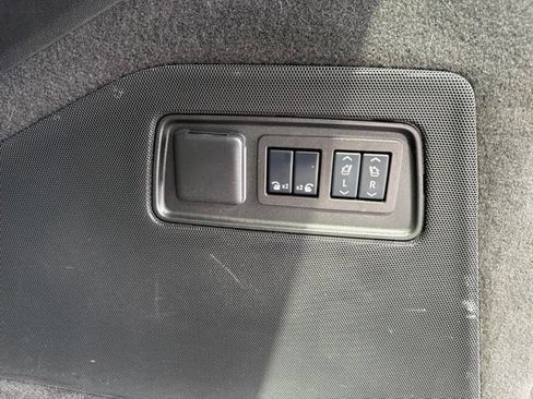 Certified 2024 Cadillac Escalade ESV Premium Luxury AWD/4WD image 16