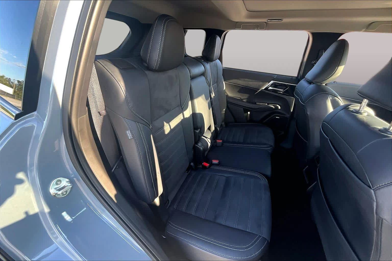 Used 2026 Mitsubishi Outlander AWD image 20