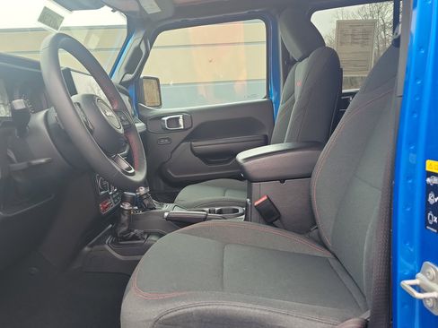 Certified 2024 Jeep Wrangler Unlimited Rubicon image 21