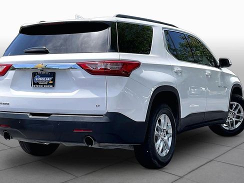 Used 2020 Chevrolet Traverse LT image 13