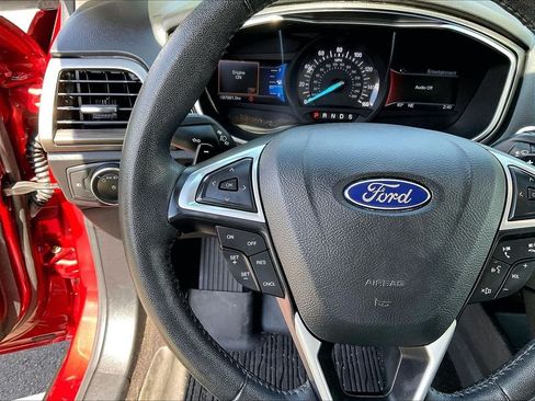 Used 2017 Ford Fusion SE w/ Fusion SE Technology Package AWD/4WD image 23