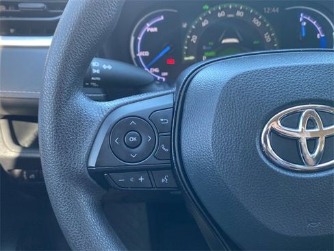 Used 2025 Toyota RAV4 XLE image 23