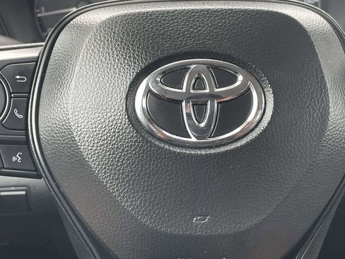 Used 2025 Toyota Corolla LE w/ Convenience Package FWD image 30