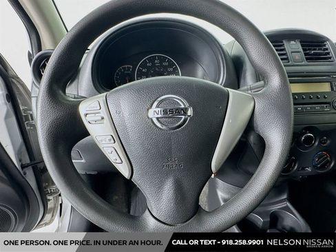 Used 2016 Nissan Versa S FWD image 11