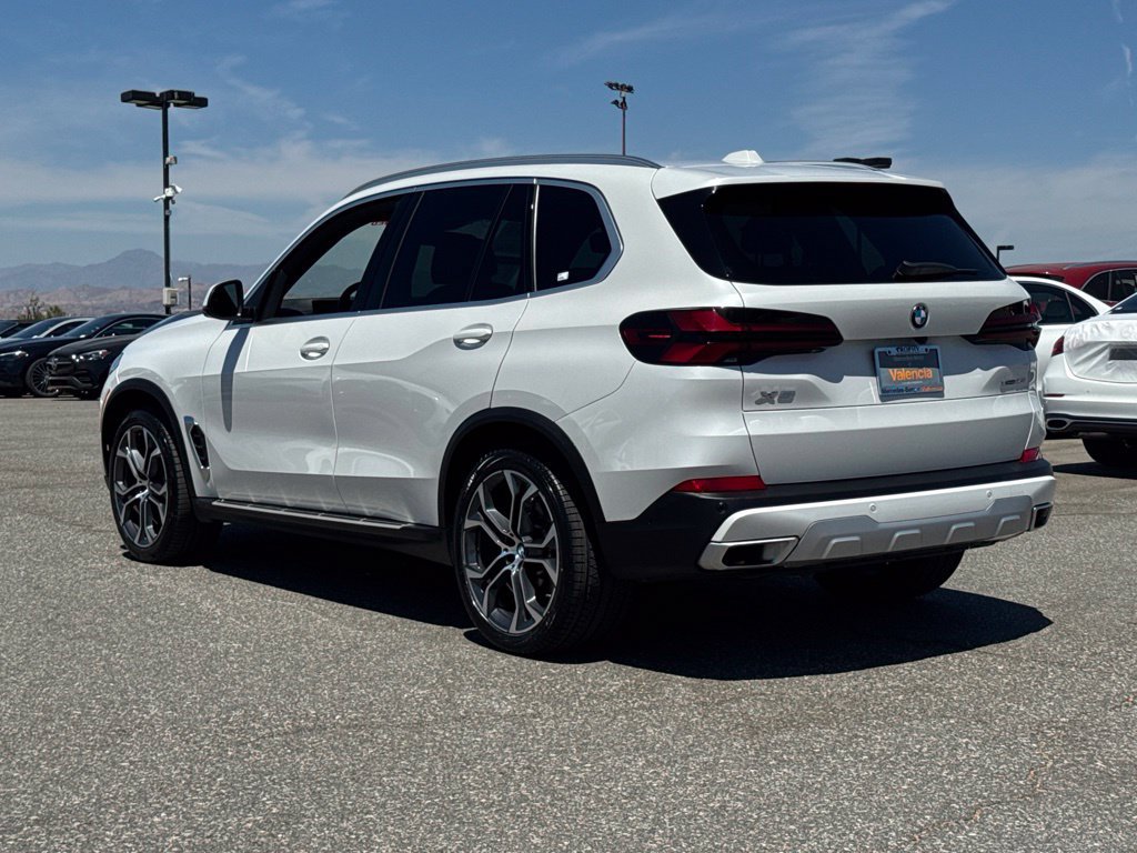 Used 2024 BMW X5 xDrive40i w/ Executive Package AWD/4WD image 12