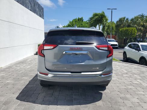 Used 2024 GMC Terrain Denali w/ Denali Premium Package AWD/4WD image 5