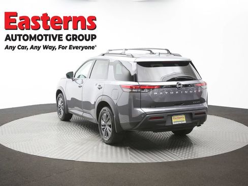 Used 2024 Nissan Pathfinder SV AWD/4WD image 63