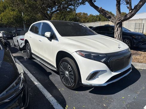 Used 2024 Mercedes-Benz Maybach EQS 680 4MATIC image 2