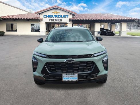 New 2026 Chevrolet Trax ACTIV w/ Sunroof Package FWD image 3