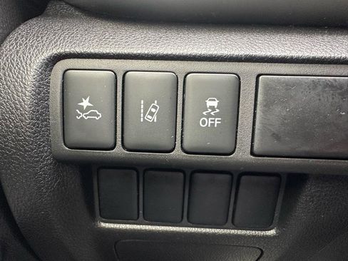 Used 2024 Mitsubishi Eclipse Cross LE image 10