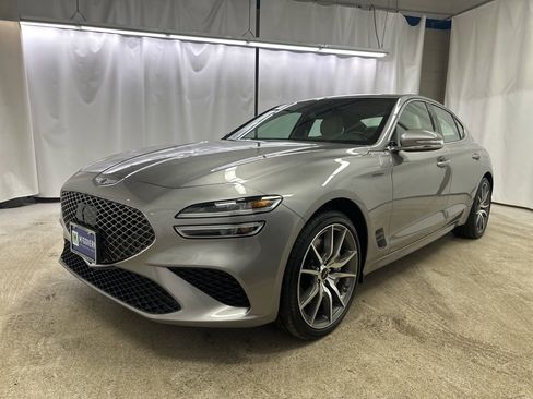 Used 2026 Genesis G70 2.5T image 1