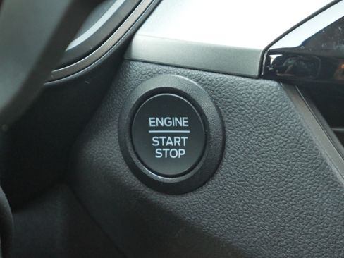 Certified 2025 Ford Escape Active AWD/4WD image 8