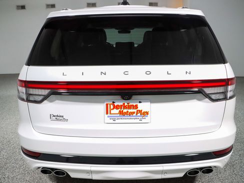 Used 2025 Lincoln Aviator Reserve w/ Equipment Group 201A AWD/4WD image 8