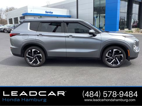 Used 2022 Mitsubishi Outlander SE image 8