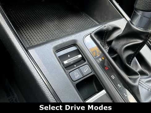 Used 2023 Honda CR-V LX image 14