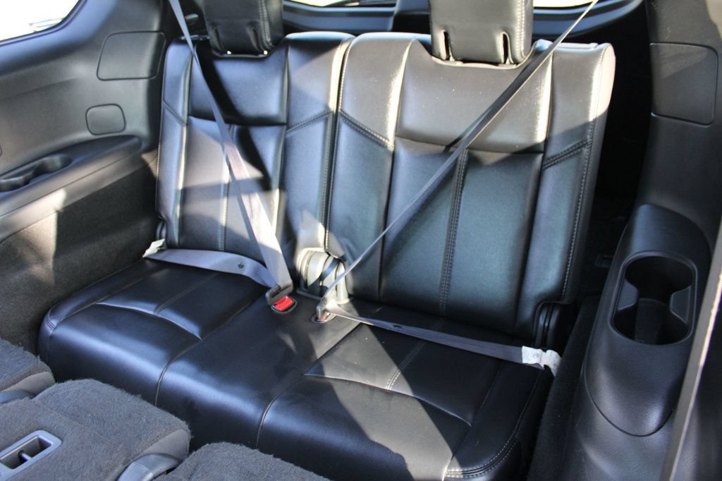 Used 2020 Nissan Pathfinder SL FWD image 17