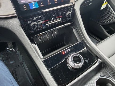 New 2025 Jeep Grand Cherokee L Limited image 21